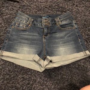 Super cute and comfy jean shorts